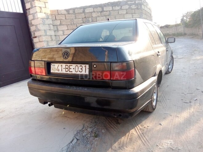 Volkswagen Vento 1994, 374,008 km - 1.9 l - Bakı