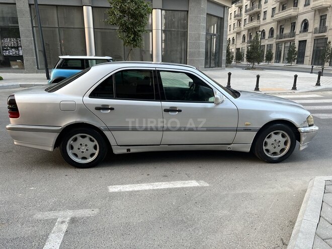 Mercedes C 220 1997, 390,000 km - 2.2 l - Bakı