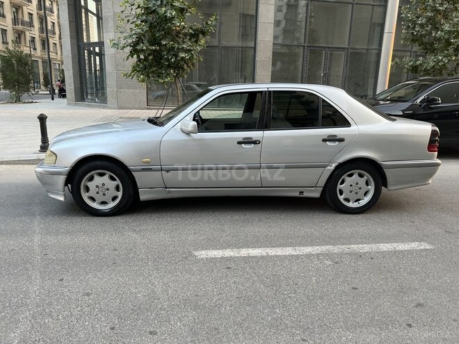Mercedes C 220 1997, 390,000 km - 2.2 l - Bakı