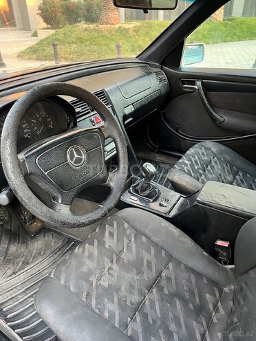Mercedes C 220 1997, 390,000 km - 2.2 l - Bakı