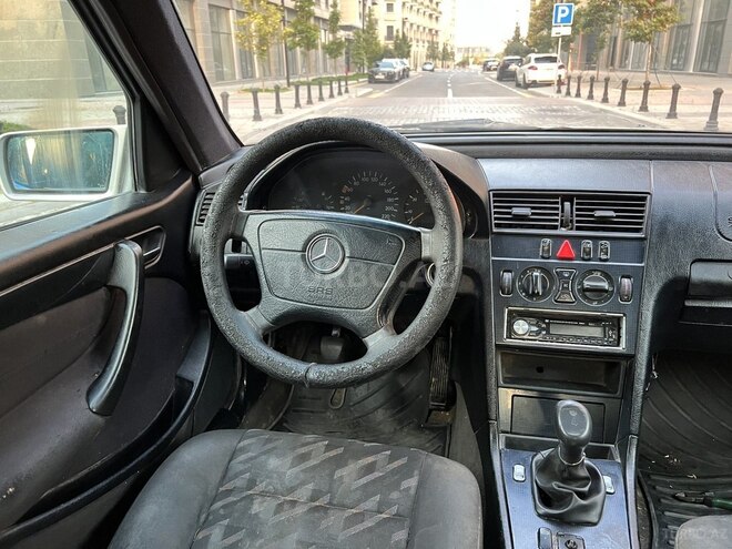 Mercedes C 220 1997, 390,000 km - 2.2 l - Bakı