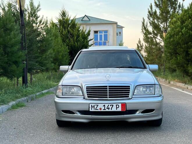 Mercedes C 220 1998, 380,000 km - 2.2 л - Saatlı