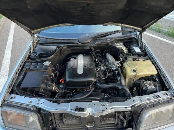 Mercedes C 220 1998, 380,000 km - 2.2 л - Saatlı