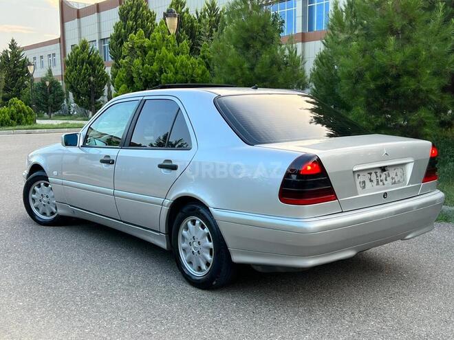 Mercedes C 220 1998, 380,000 km - 2.2 л - Saatlı