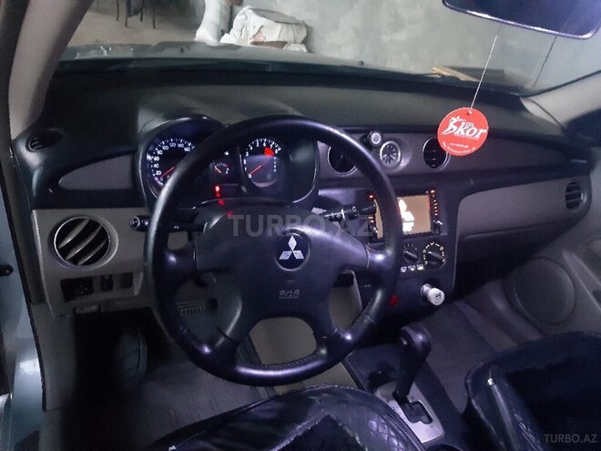 Mitsubishi Outlander 2003, 238,000 km - 2.4 l - Oğuz