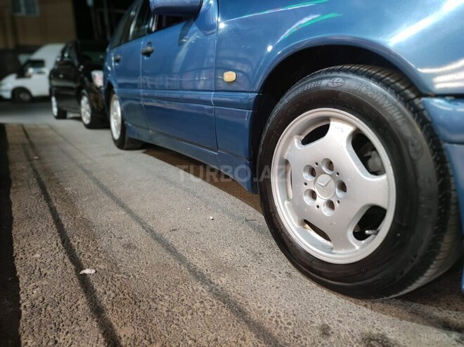 Mercedes C 220 1999, 542,315 km - 2.2 l - Bakı