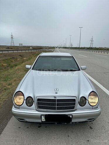 Mercedes E 200 1997, 296,000 km - 2.0 l - Bakı