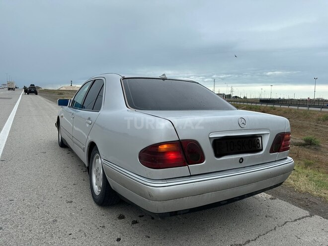 Mercedes E 200 1997, 296,000 km - 2.0 l - Bakı