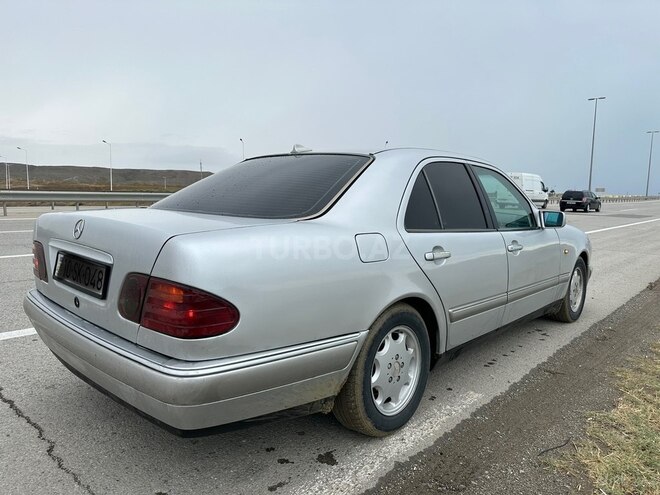Mercedes E 200 1997, 296,000 km - 2.0 l - Bakı