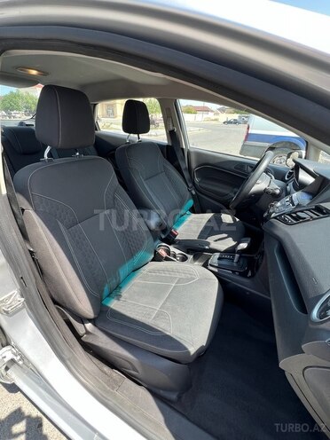 Ford Fiesta 2019, 144,221 km - 1.6 l - Bakı