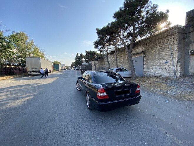 Mercedes C 180 1995, 414,614 km - 1.8 l - Bakı
