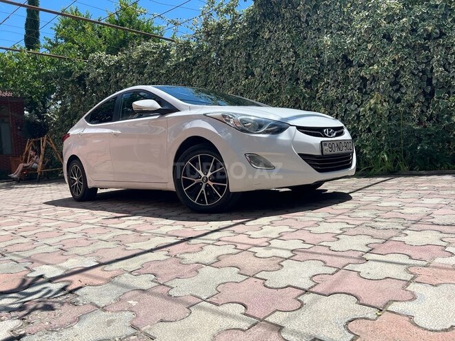 Hyundai Elantra 2011, 315,000 km - 1.8 l - Xudat