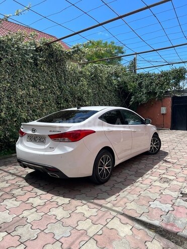 Hyundai Elantra 2011, 315,000 km - 1.8 l - Xudat