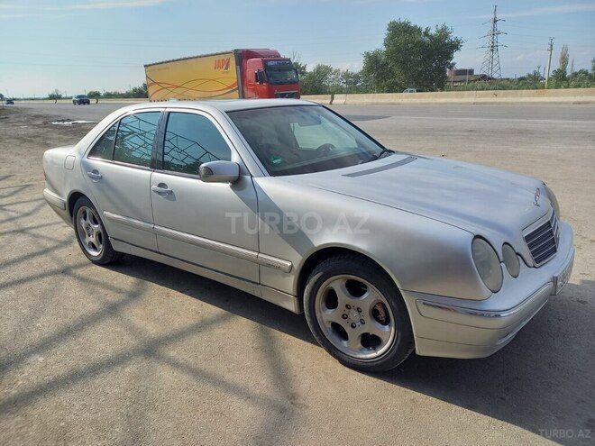 Mercedes E 220 2000, 283,000 km - 2.2 л - Bakı