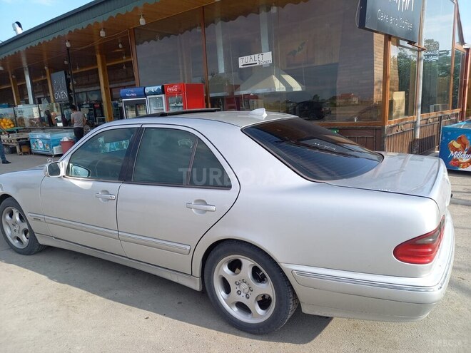 Mercedes E 220 2000, 283,000 km - 2.2 л - Bakı