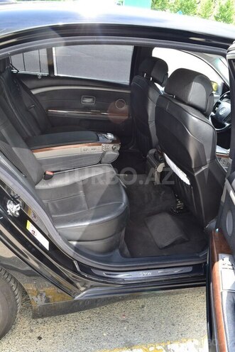 BMW 745 2004, 310,000 km - 4.4 л - Bakı