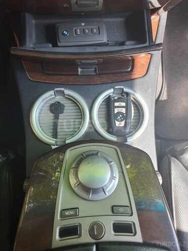 BMW 745 2004, 310,000 km - 4.4 л - Bakı