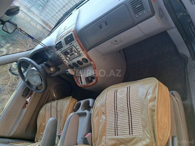 Kia Carnival 2004, 200,000 km - 2.5 l - Bakı
