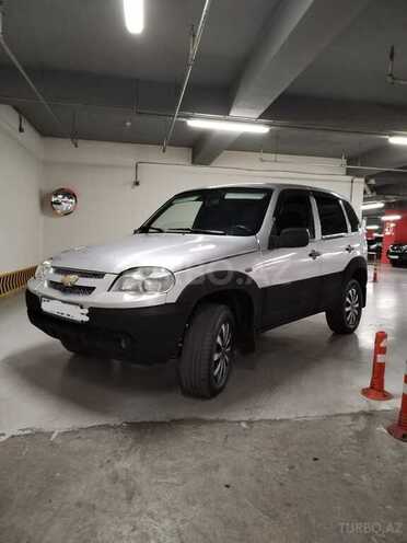 Chevrolet Niva 2010, 100,000 km - 1.7 l - Gəncə
