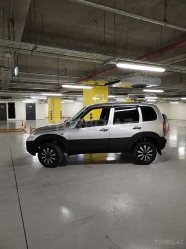 Chevrolet Niva 2010, 100,000 km - 1.7 l - Gəncə