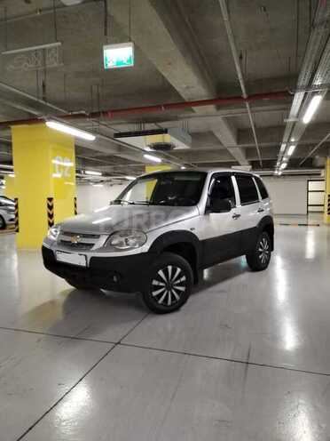Chevrolet Niva 2010, 100,000 km - 1.7 l - Gəncə