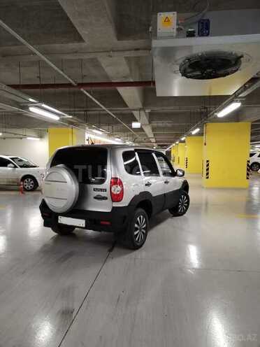 Chevrolet Niva 2010, 100,000 km - 1.7 l - Gəncə