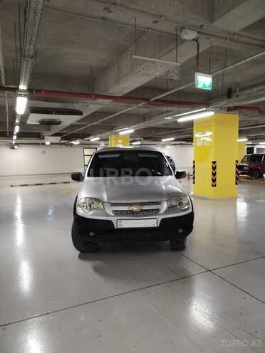 Chevrolet Niva 2010, 100,000 km - 1.7 l - Gəncə
