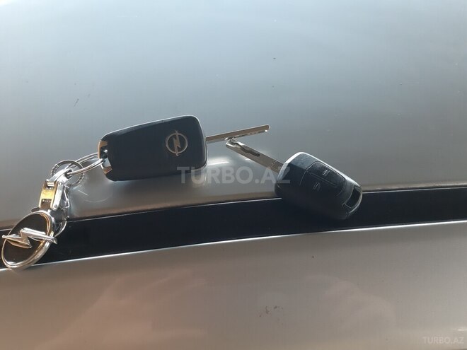 Opel Astra 2005, 250,000 km - 1.3 l - Gəncə