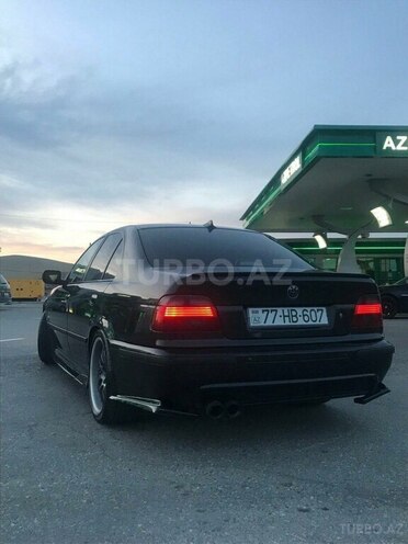 BMW 525 2001, 260,000 km - 2.5 l - Bakı