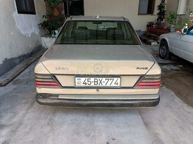 Mercedes E 230 1987, 378,958 km - 2.3 l - Gəncə