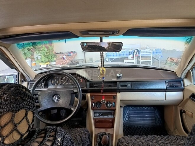 Mercedes E 230 1987, 378,958 km - 2.3 l - Gəncə