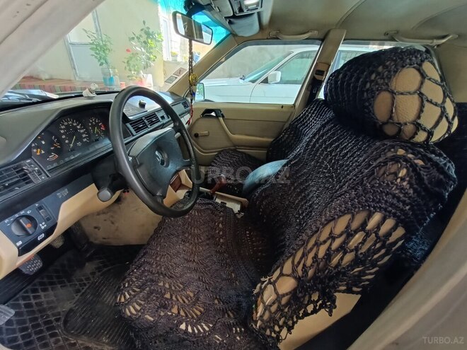 Mercedes E 230 1987, 378,958 km - 2.3 l - Gəncə