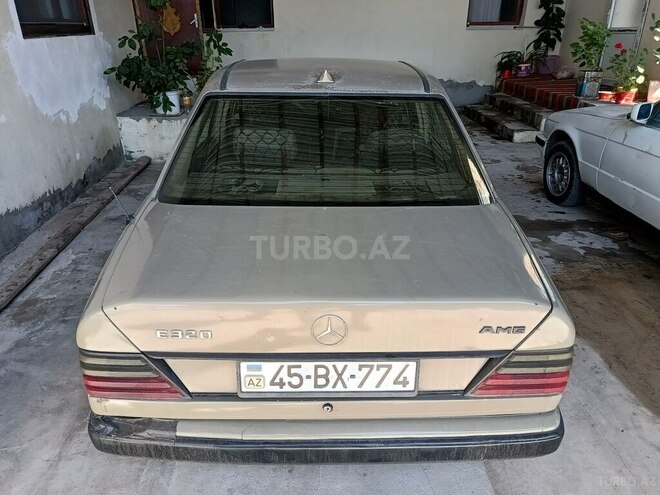 Mercedes E 230 1987, 378,958 km - 2.3 l - Gəncə