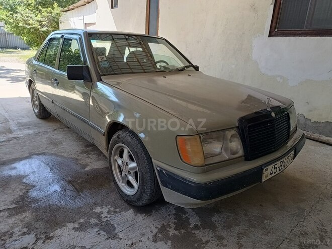 Mercedes E 230 1987, 378,958 km - 2.3 l - Gəncə