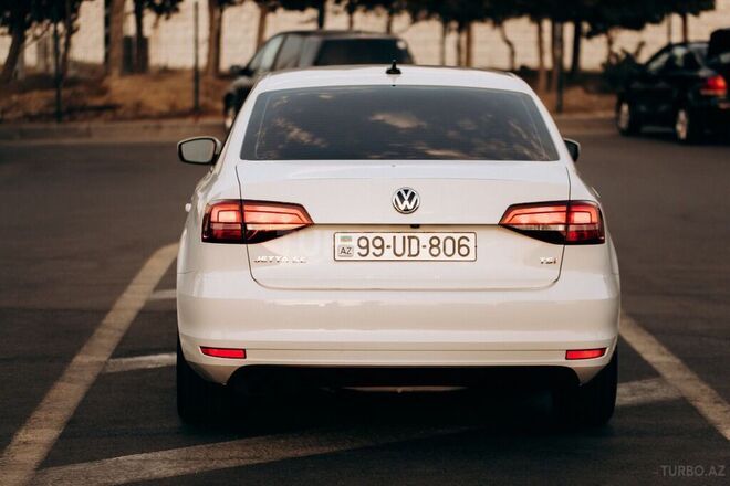 Volkswagen Jetta 2017, 123,919 km - 1.4 l - Bakı