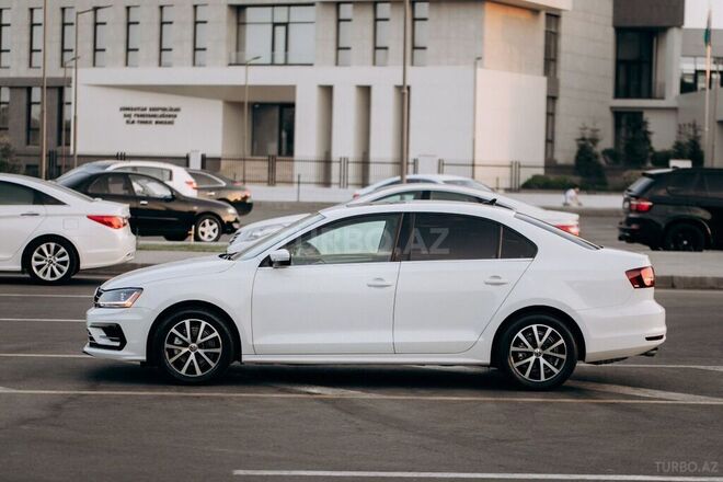 Volkswagen Jetta 2017, 123,919 km - 1.4 l - Bakı