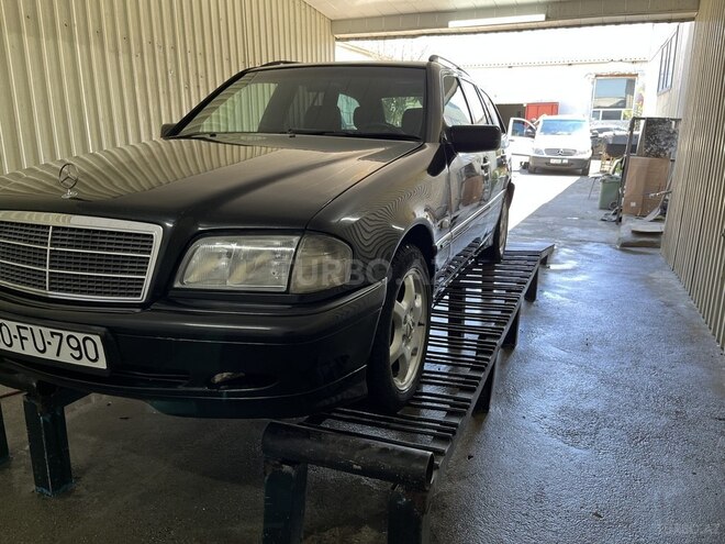 Mercedes C 250 1998, 283,895 km - 2.5 l - Bakı