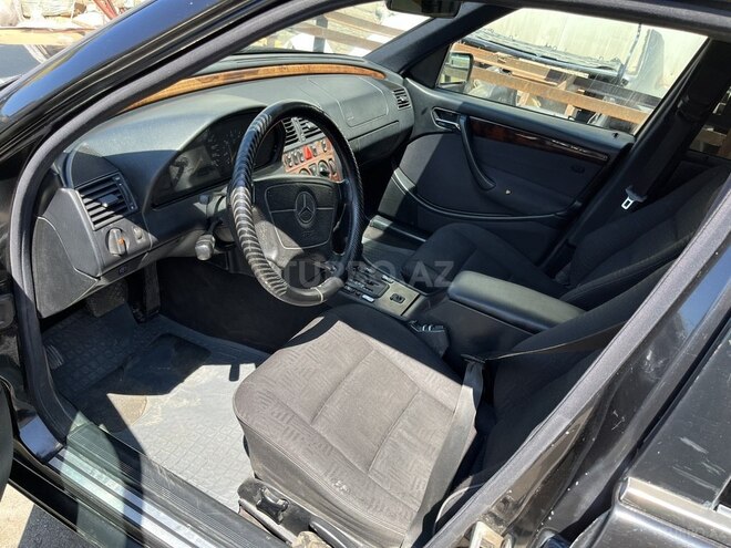 Mercedes C 250 1998, 283,895 km - 2.5 l - Bakı
