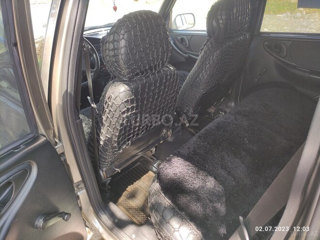 Chevrolet Niva 2008, 184,000 km - 1.7 л - Qusar
