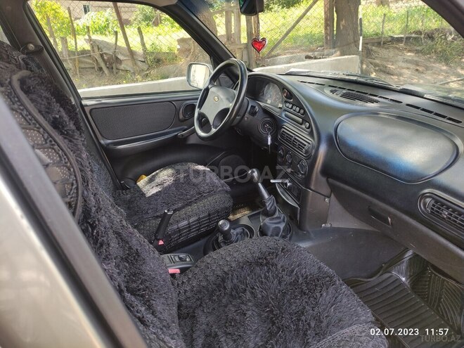 Chevrolet Niva 2008, 184,000 km - 1.7 л - Qusar