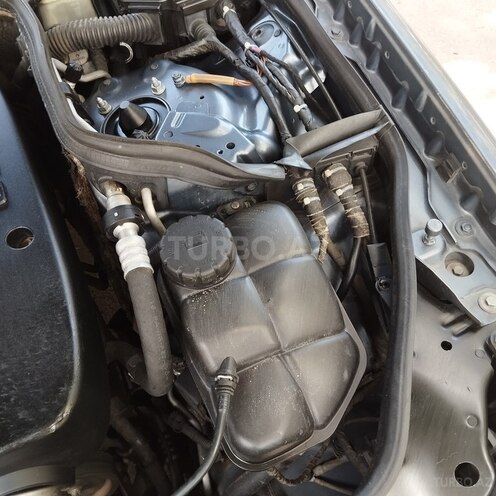 Mercedes E 220 2004, 345,000 km - 2.2 l - Gəncə