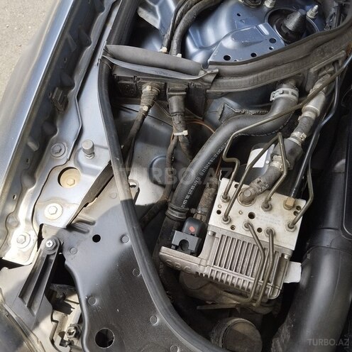 Mercedes E 220 2004, 345,000 km - 2.2 l - Gəncə