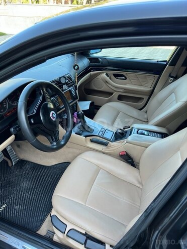 BMW 525 2002, 324,000 km - 2.5 l - Bakı
