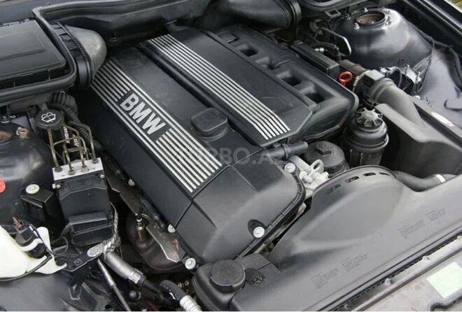 BMW 525 2002, 324,000 km - 2.5 l - Bakı