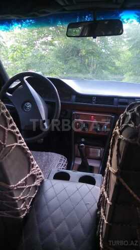 Mercedes E 200 1992, 667,000 km - 2.0 л - Şəki
