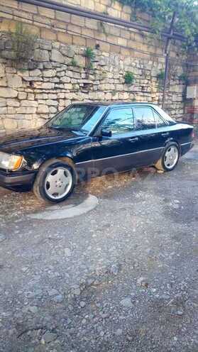 Mercedes E 200 1992, 667,000 km - 2.0 л - Şəki