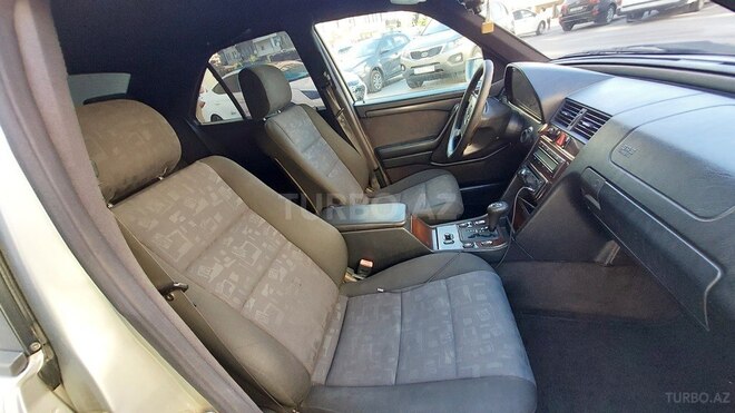 Mercedes C 200 1997, 215,000 km - 2.0 l - Bakı