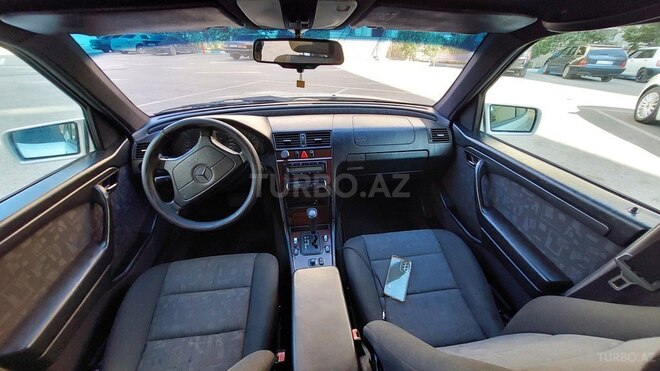 Mercedes C 200 1997, 215,000 km - 2.0 l - Bakı