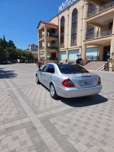 Mercedes E 240 2004, 153,000 km - 2.6 l - Xırdalan