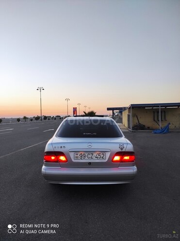 Mercedes E 280 2000, 420,000 km - 2.8 л - Salyan